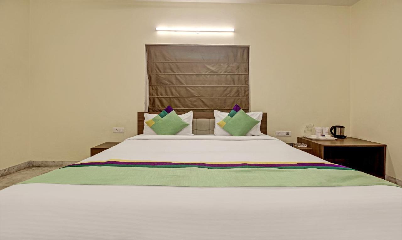 Treebo Sreemaa Newtown Hotell Panchuria Exteriör bild
