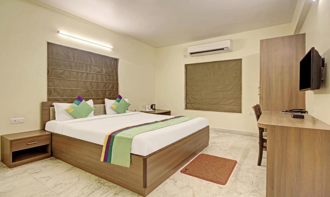 Treebo Sreemaa Newtown Hotell Panchuria Exteriör bild