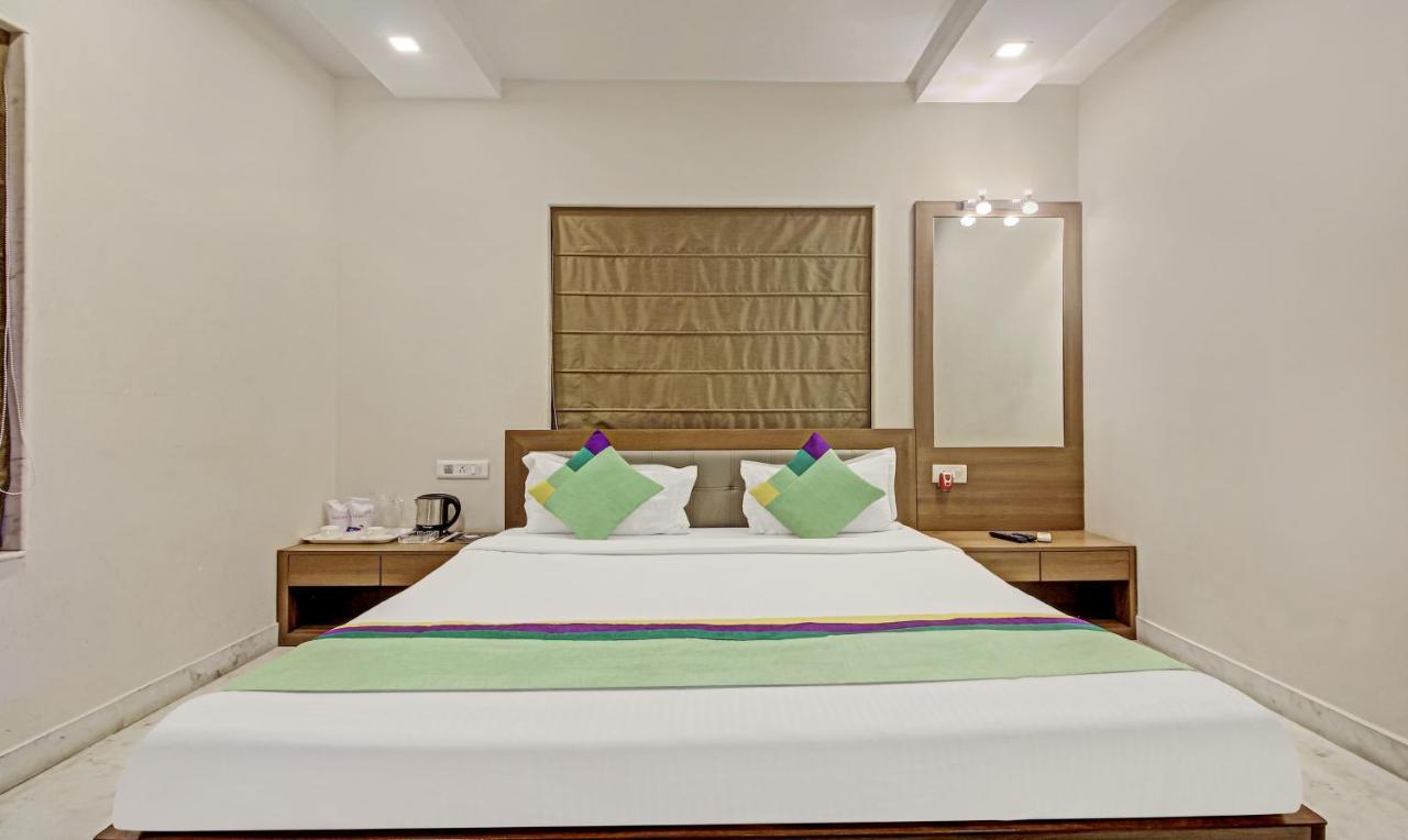 Treebo Sreemaa Newtown Hotell Panchuria Exteriör bild