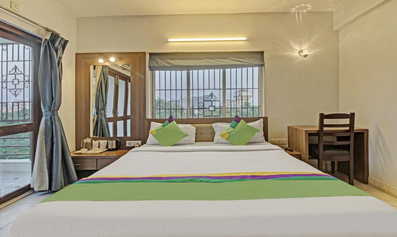 Treebo Sreemaa Newtown Hotell Panchuria Exteriör bild